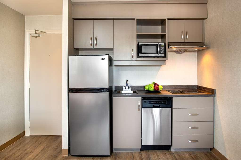 Canadas Best Value Inn-Richmond Hill Room photo